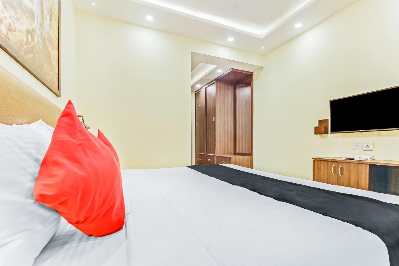 Capital O 64180 Adam'S Beach Resort Baga Bagian luar foto